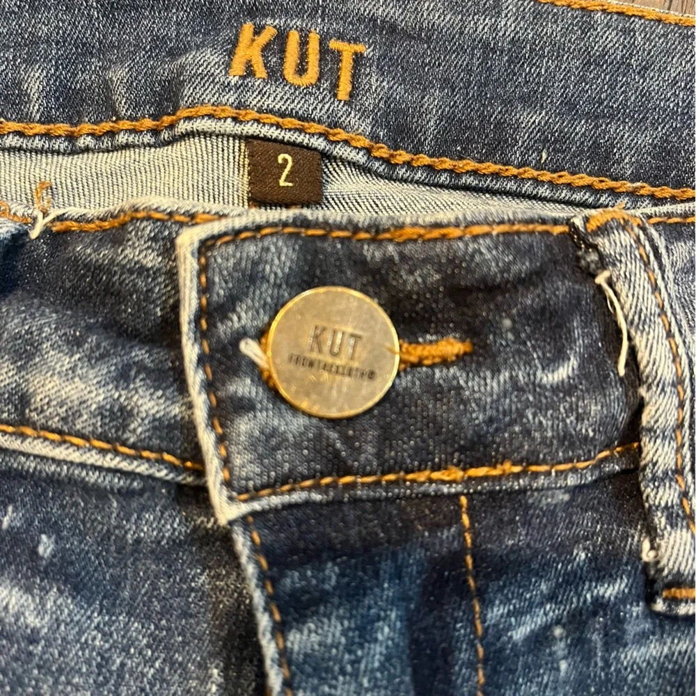 Kut from the Kloth Toothpick‎ Skinny High-rise Classic Blue Denim Jeans. Size 2.